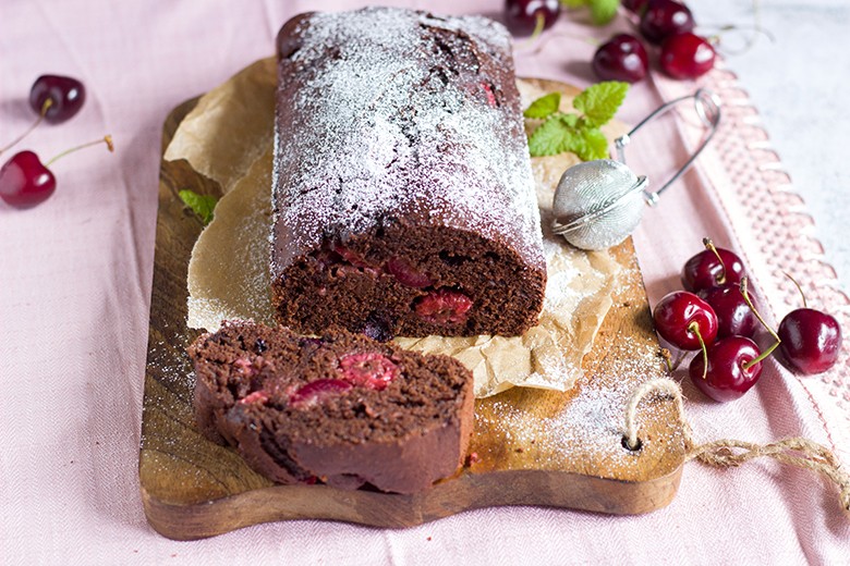 Schokolade-Sommerfrüchte-Kuchen