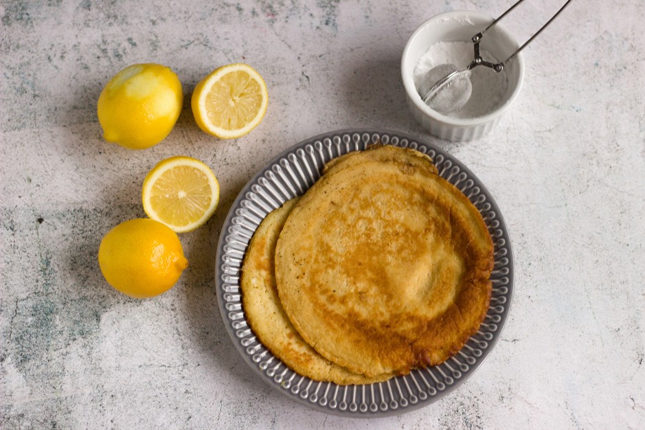 Heidelbeer-Omelettes mit Zitronencreme