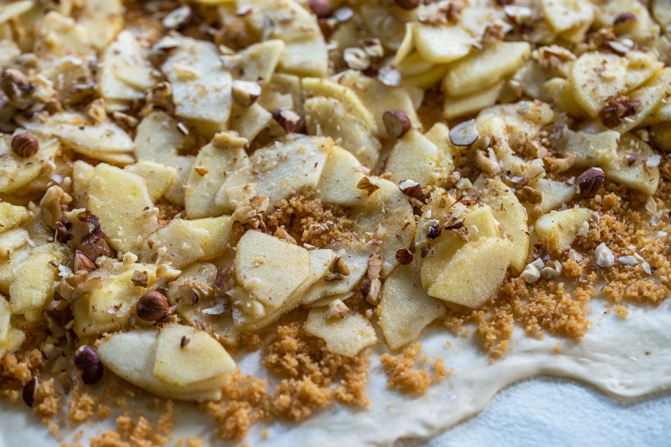 Apfelstrudel mit selbstgemachtem Teig