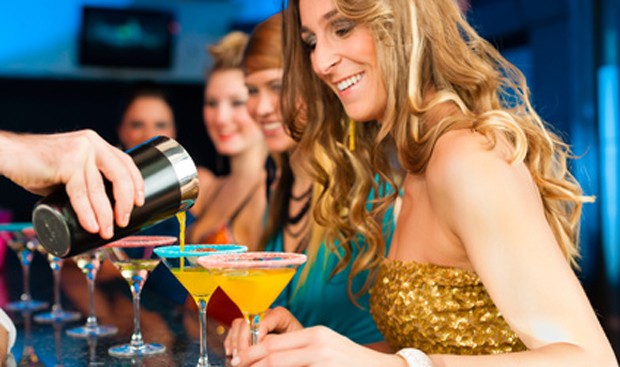 So wird die Cocktailparty zum Erfolg