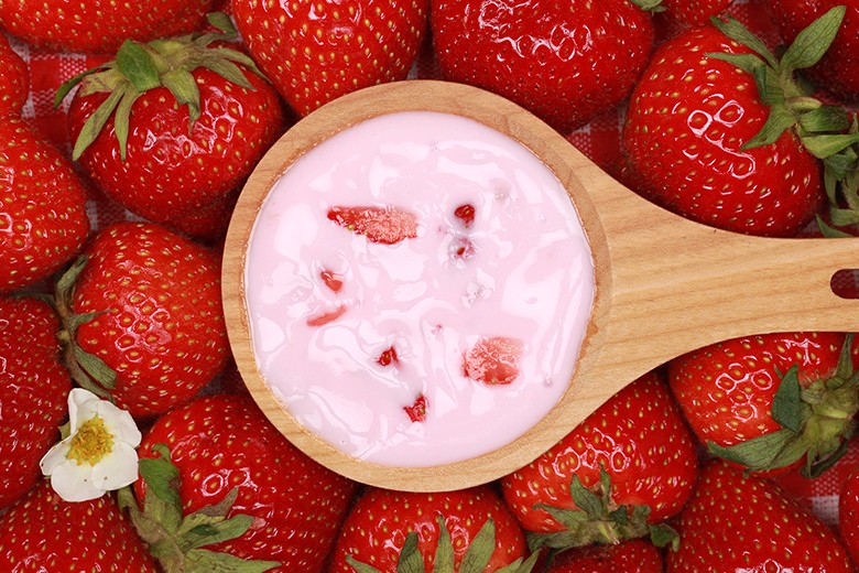 Joghurt länger frisch halten - auf den Kopf stellen