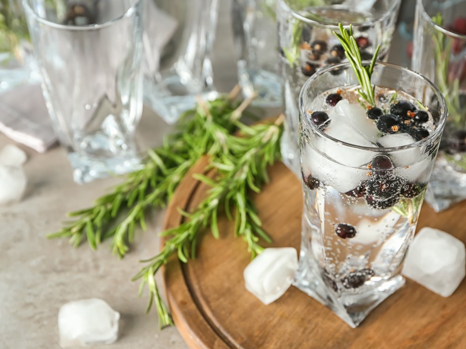 Kräuterspritz, ein erfrischender Feierabendtrink