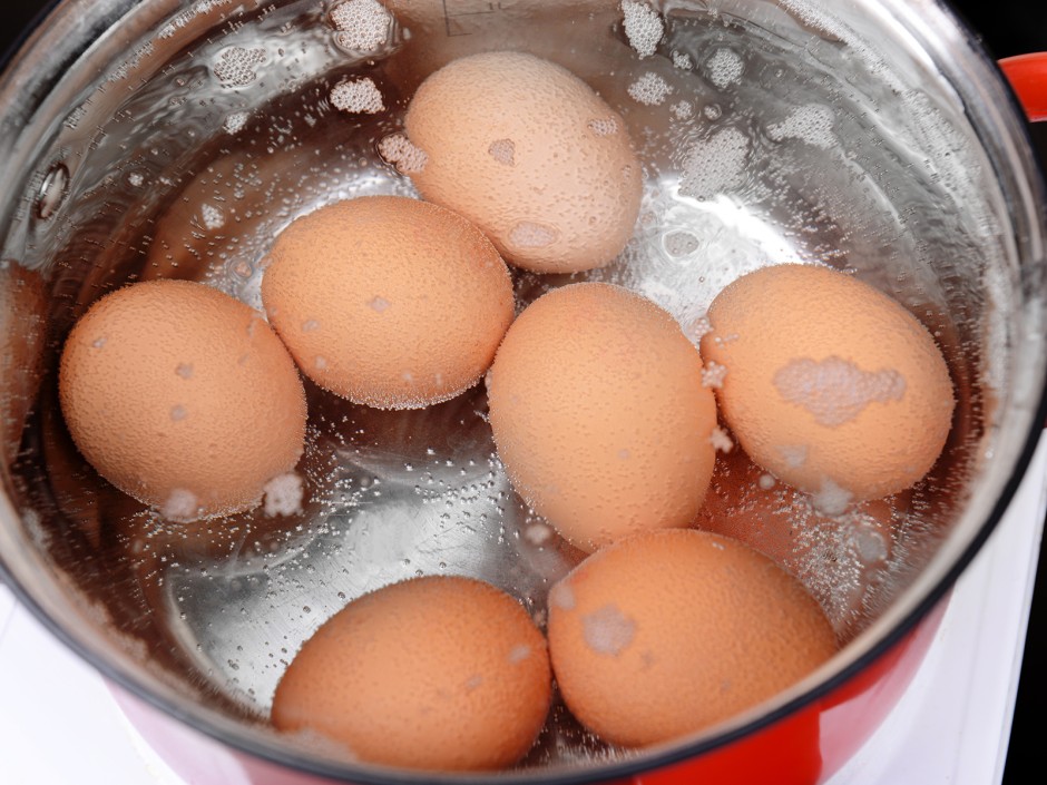 Eier kochen, ohne dass sie platzen