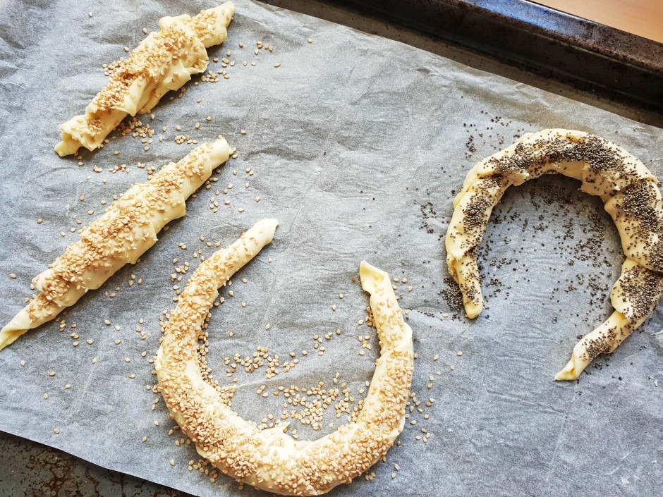 Croissant mit Eierspeis gefüllt