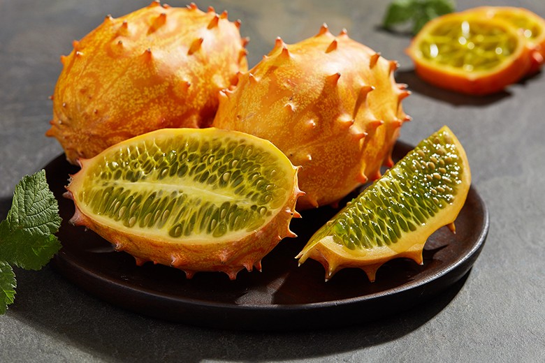 Wie isst man eine Kiwano?