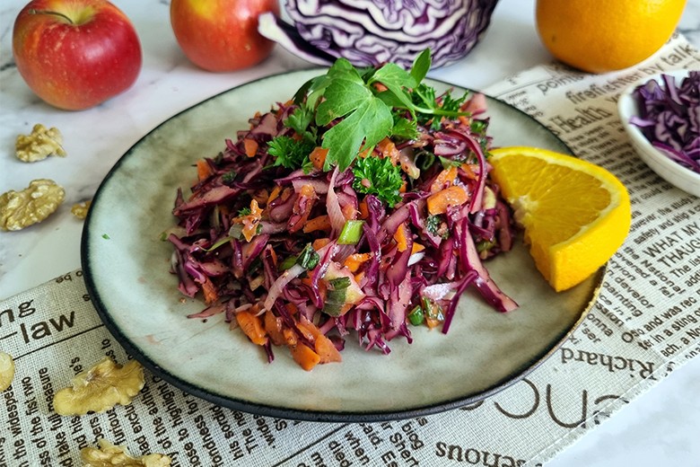 Rotkrautsalat mit Walnüssen