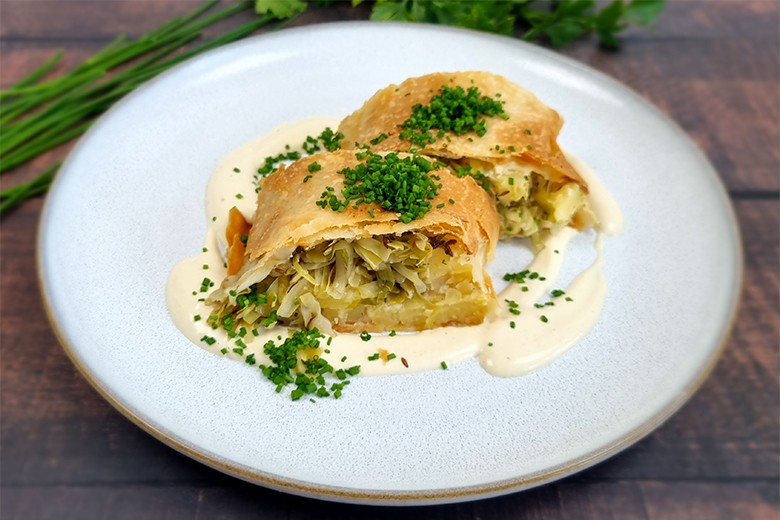 Spitzkraut-Erdäpfel-Strudel