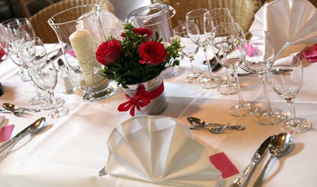 Tischdekoration für eine Silberne Hochzeit