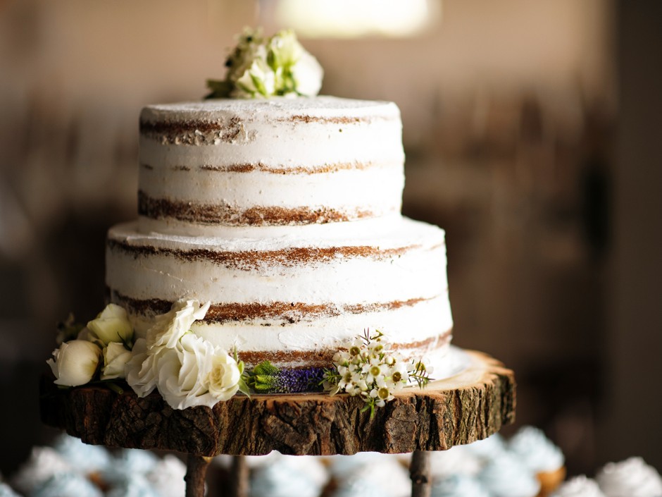 Semi-Naked-Cake