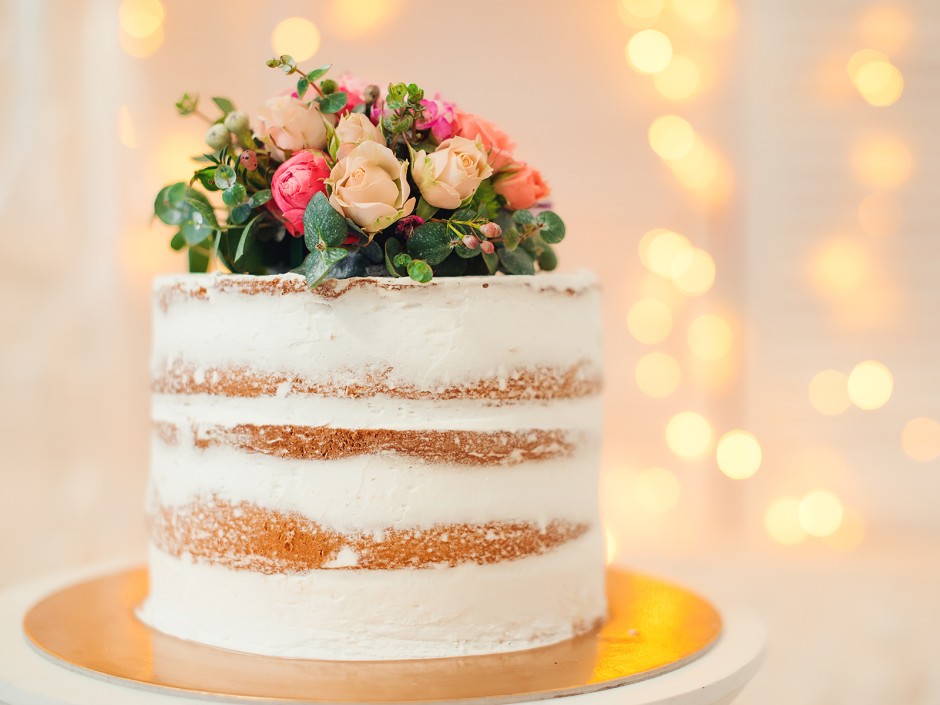 Semi-Naked-Cake