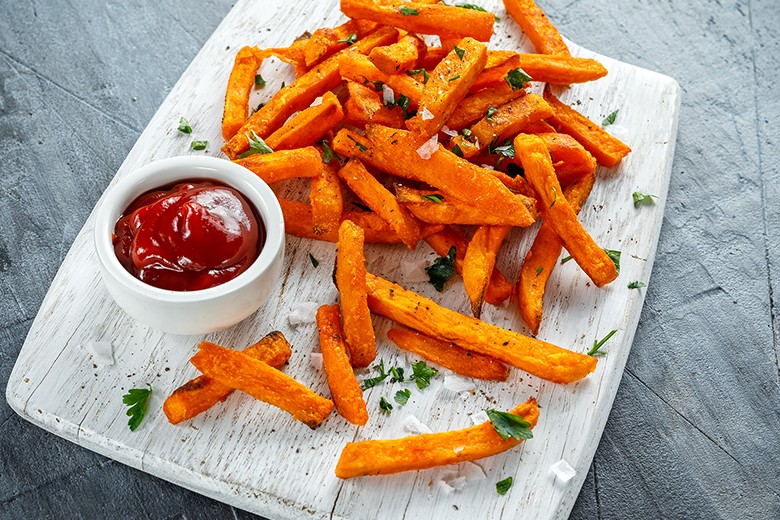 Süßkartoffel-Pommes aus dem Backofen