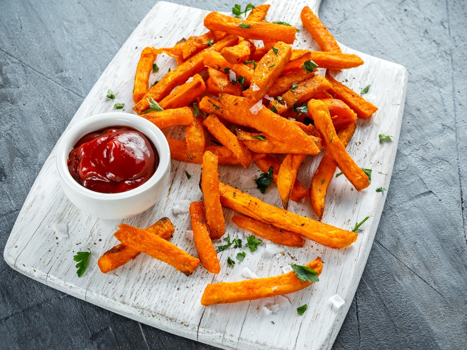 Süßkartoffel-Pommes aus dem Backofen