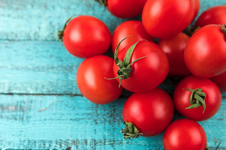 Bekenne Farbe mit Tomate