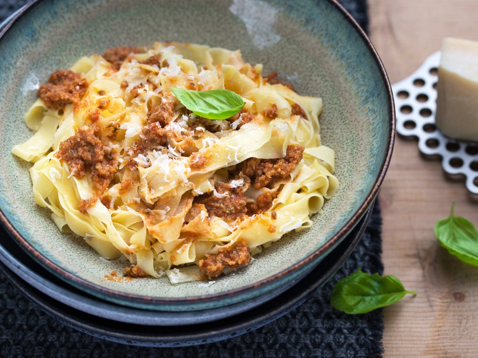 Pasta mit Tomaten-Oliven-Pesto