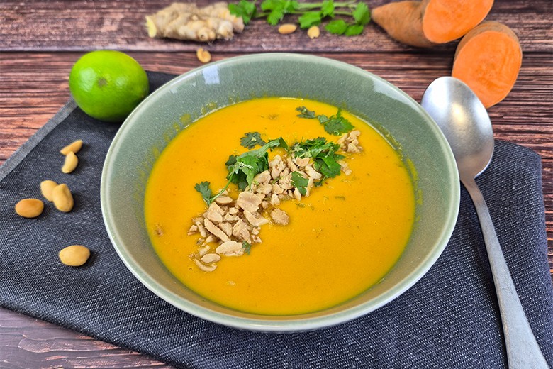 Süßkartoffel-Kokos-Curry-Suppe