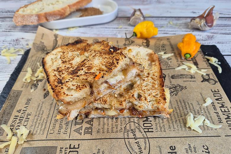 Chili-Cheese Sandwich