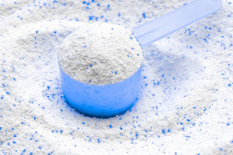 Waschpulver gegen vergilbte Silikonfugen