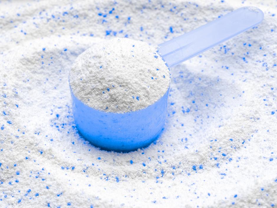 Waschpulver gegen vergilbte Silikonfugen