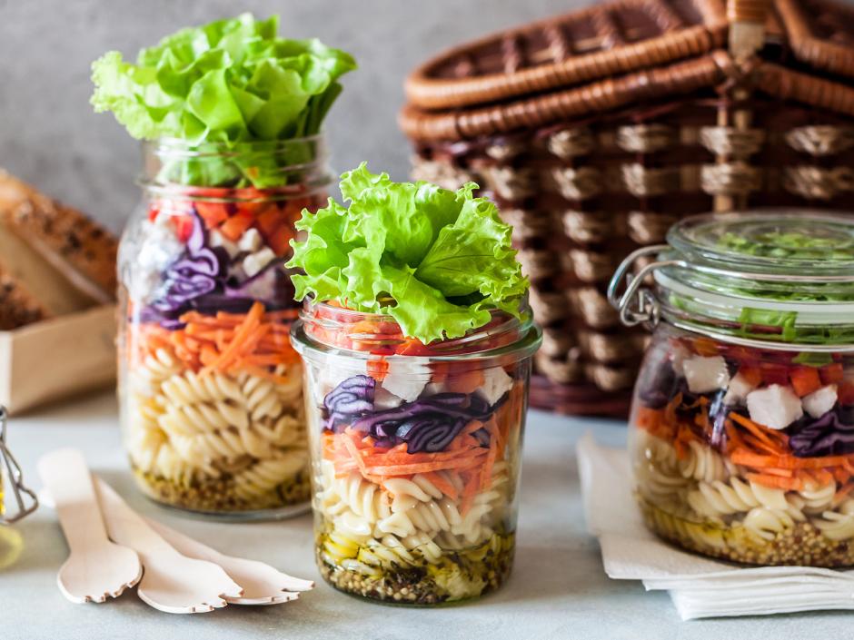Picknick mit frühlingshaften Genüssen!