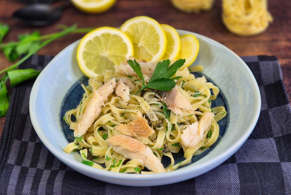 Tagliatelle mit geräucherter Forelle