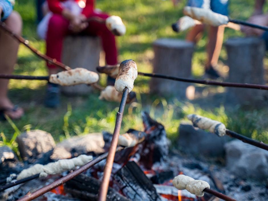 Stockbrot, Knusperteig mit Lagerfeueraroma