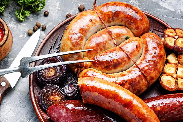 Würste grillen - die perfekte Bratwurst
