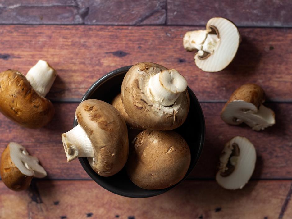 Cremiges Risotto mit braunen Champignons und Rosmarin