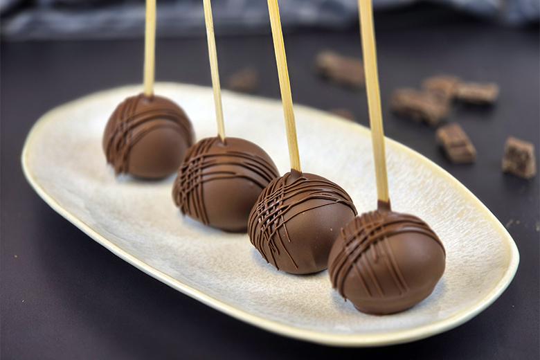 Sacher Cake Pops