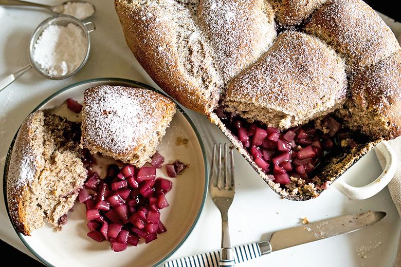 Mohnbuchteln auf besoffenem Birnenkompott