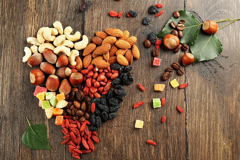 Nüsse und Trockenfrüchte bringens