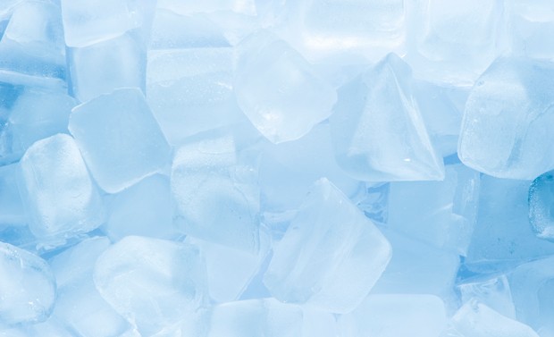 Eiswürfel zerkleinern ohne Eiscrusher