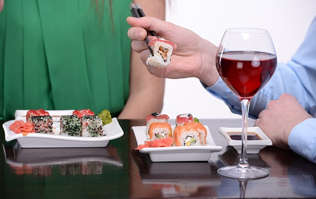 Was trinkt man zu Sushi?