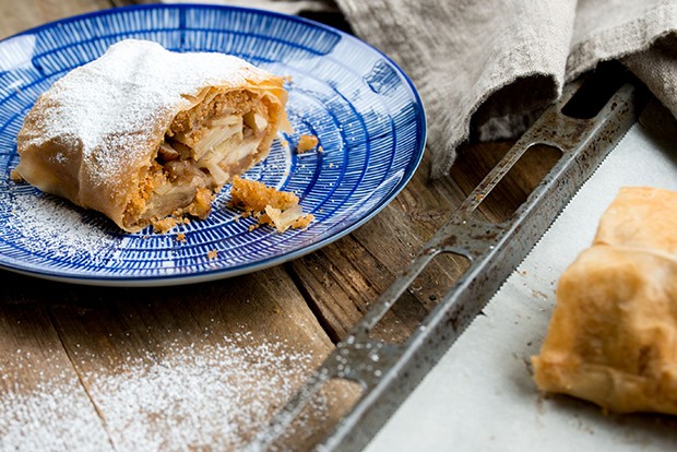 Apfelstrudel saftig und süß