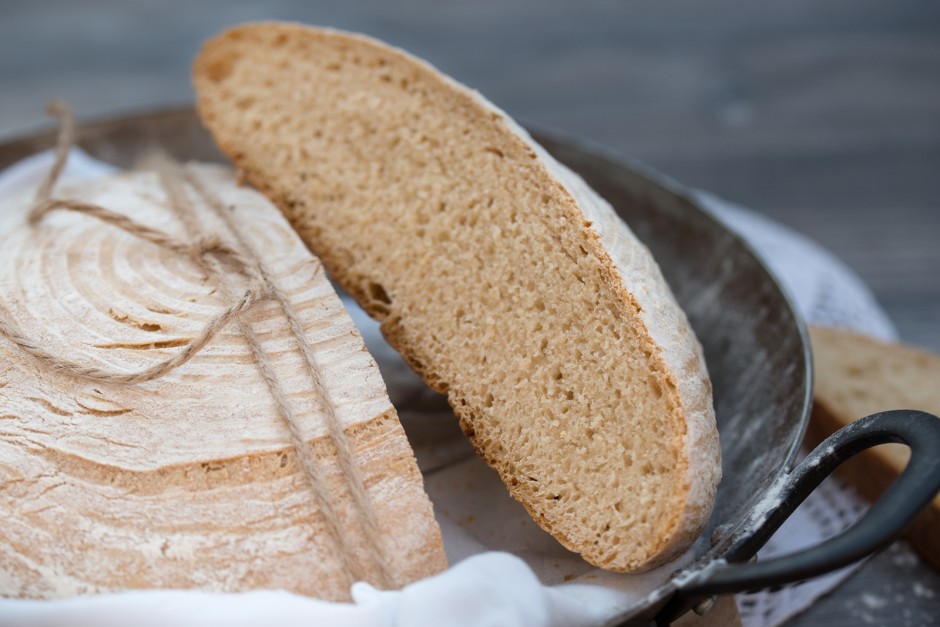 Einfaches Dinkelbrot