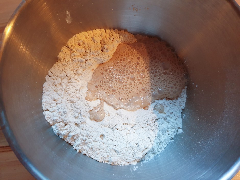 Einfaches Dinkelbrot