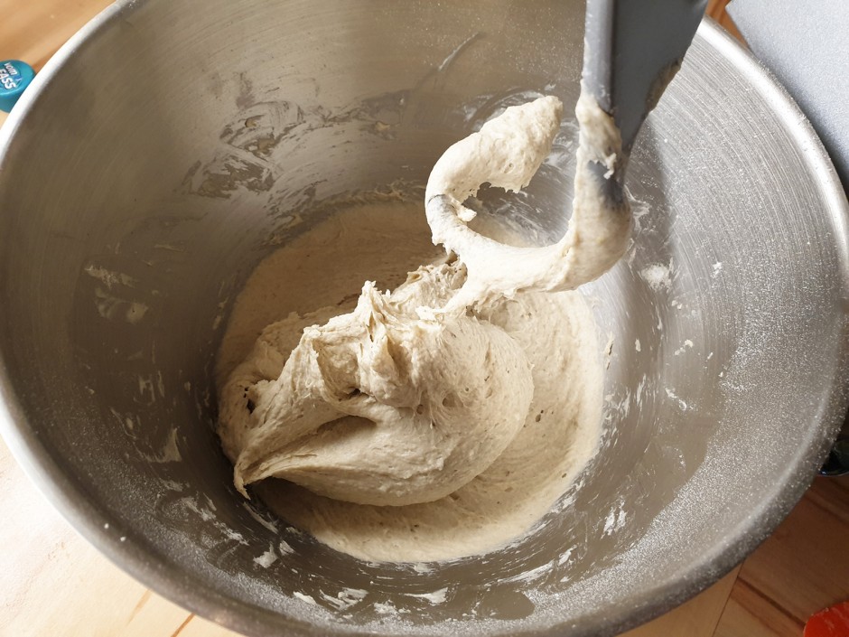 Einfaches Dinkelbrot