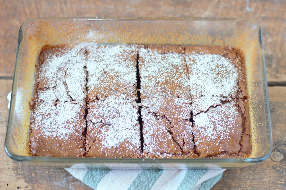 Saftige Brownies mit Erdbeeren vom Grill