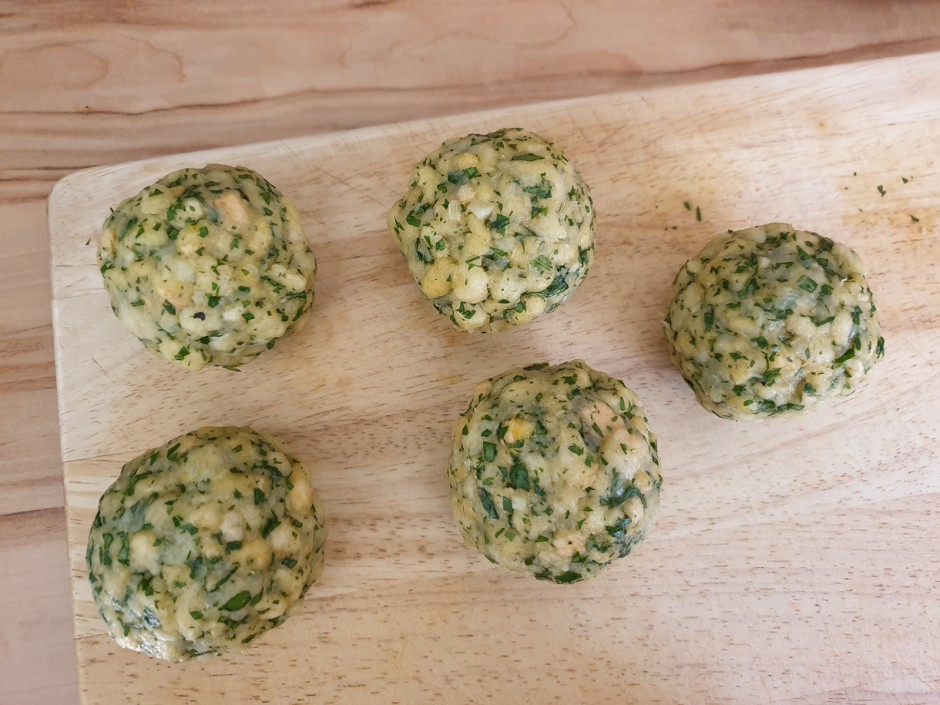 Knödel mit Ei