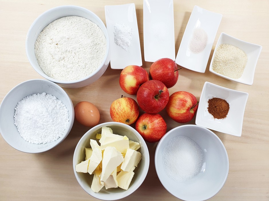 Gedeckter Apfelkuchen