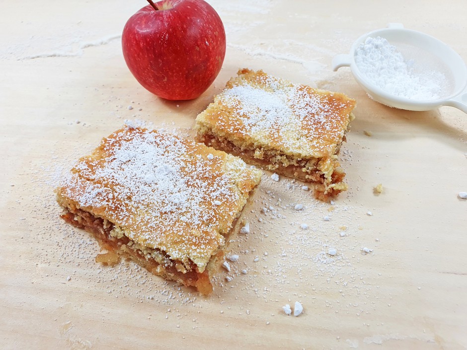 Gedeckter Apfelkuchen