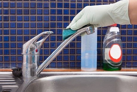 Küchenarmaturen richtig reinigen