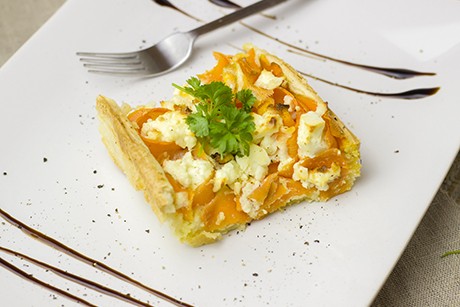 Blätterteig-Karotten-Tarte mit Schafkäse