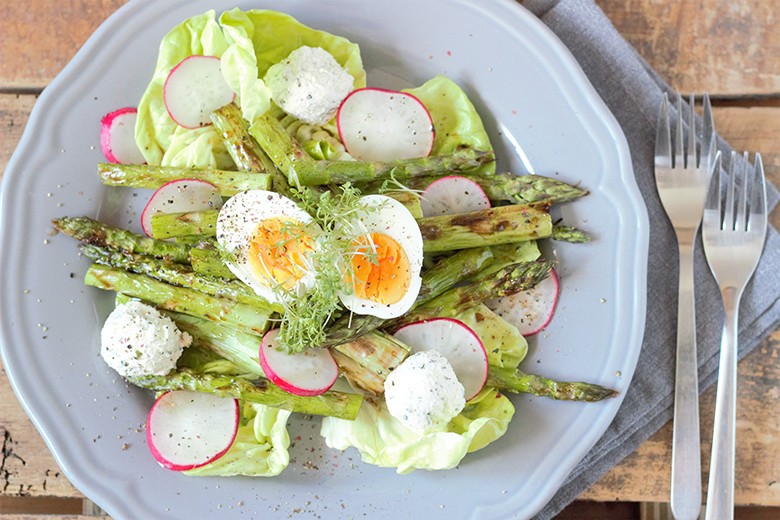 Bunter Spargelsalat vom Grill