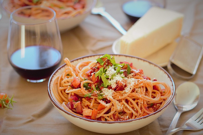 Pasta mit Wurzelgemüse-Rotwein-Sugo