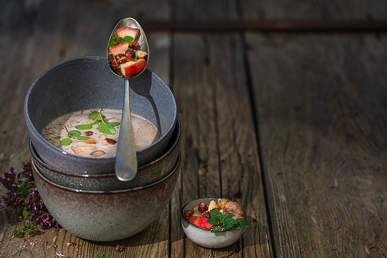 Maronicremesuppe mit Apfel-Nuss-Topping