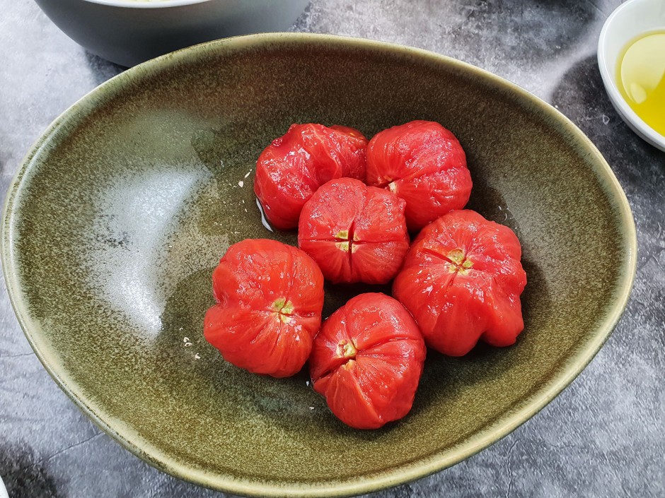Tomaten blanchieren und schälen