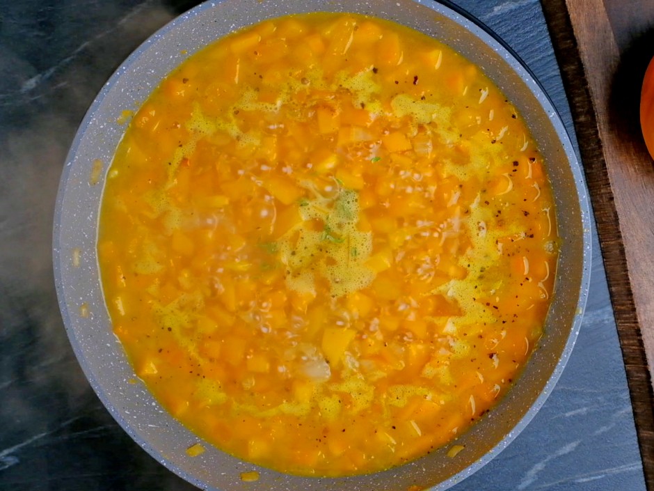 Kürbiscremesuppe würzen