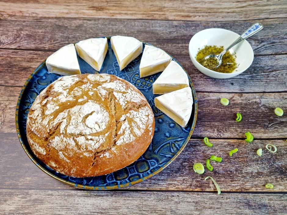 Gebackener Camembert im Brotlaib Zutaten