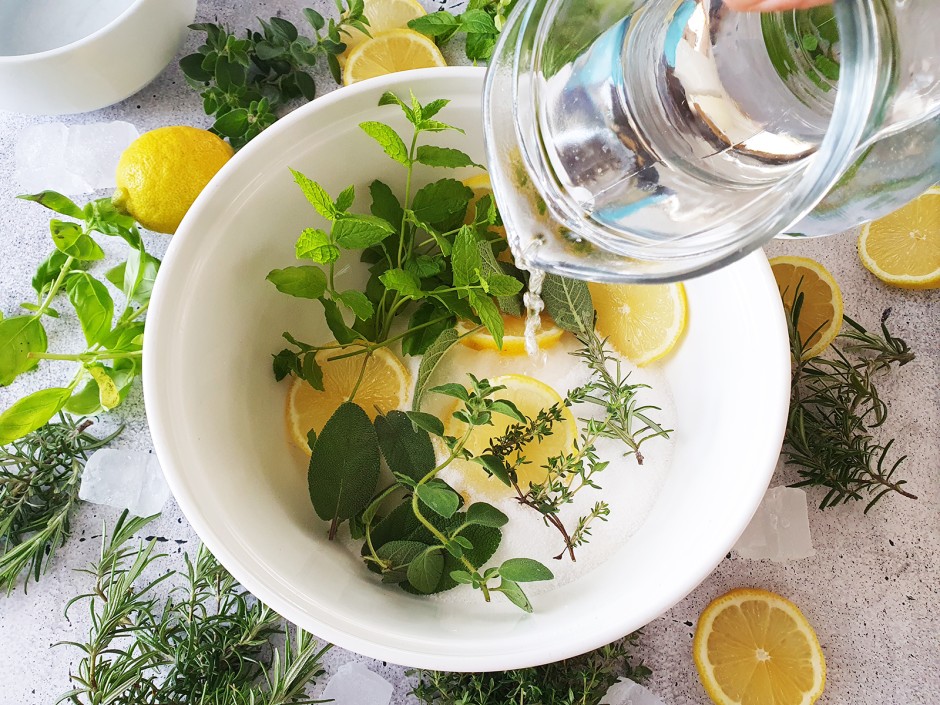mit Wasser aufgießen