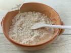 Apfelstrudelteig anrühren